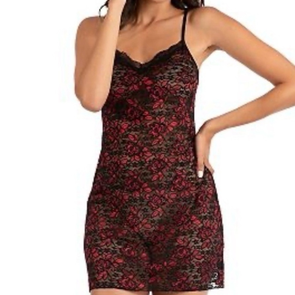 Elegant Black and Red Lace Chemise